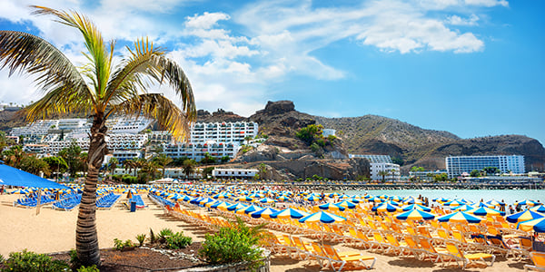 image: crowded beach