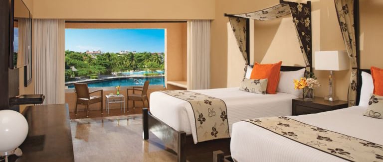 Dolphin room and Dreams Puerto Aventuras