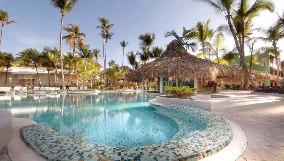 TRS Turquesa Hotel pool