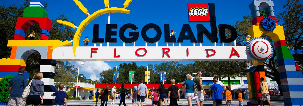 This summer, enjoy breakfast with Peppa Pig. - LEGOLAND in Florida